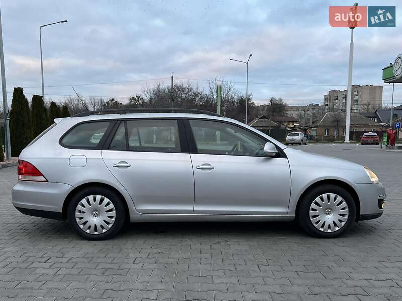 Універсал Volkswagen Golf 2008 в Вінниці