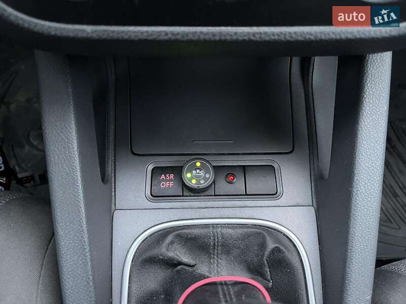 Універсал Volkswagen Golf 2008 в Вінниці