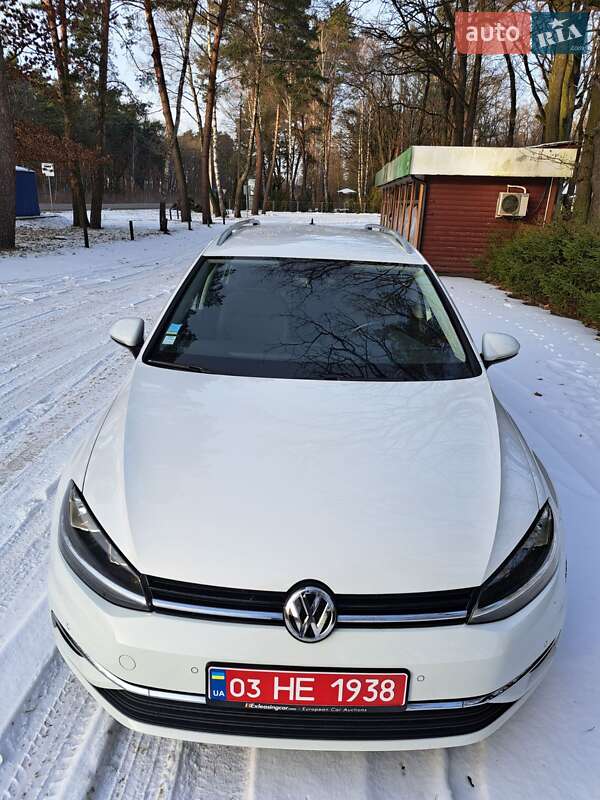Універсал Volkswagen Golf 2019 в Луцьку