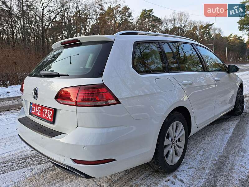 Універсал Volkswagen Golf 2019 в Луцьку