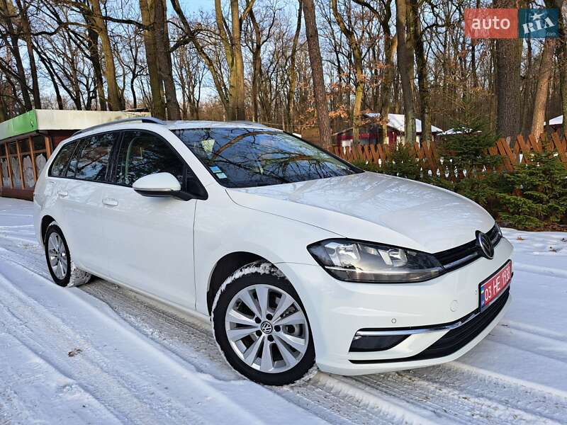 Універсал Volkswagen Golf 2019 в Луцьку