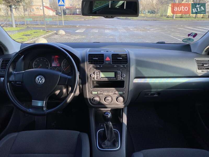 Универсал Volkswagen Golf 2009 в Вознесенске