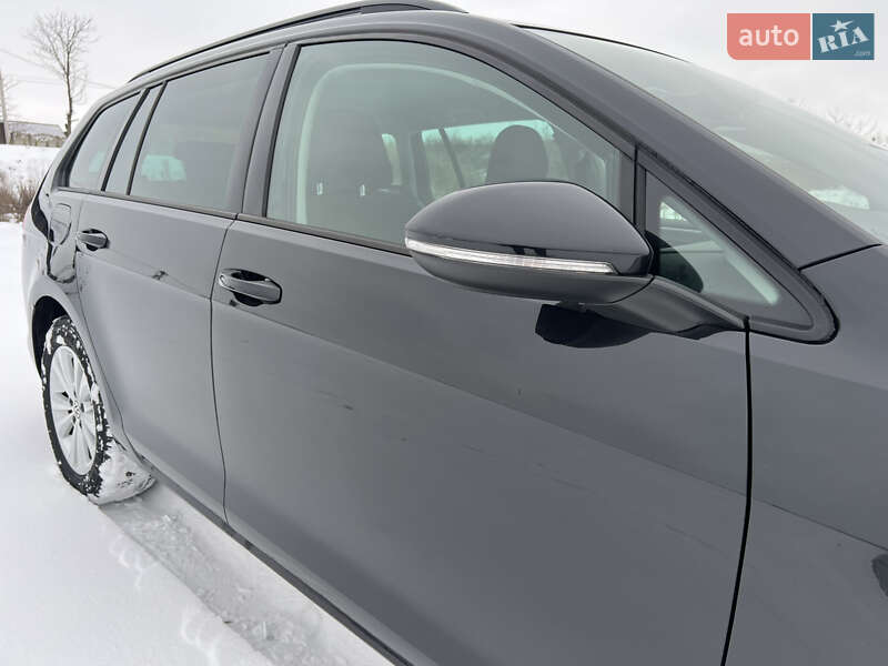Універсал Volkswagen Golf 2015 в Луцьку