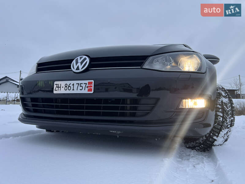 Універсал Volkswagen Golf 2015 в Луцьку