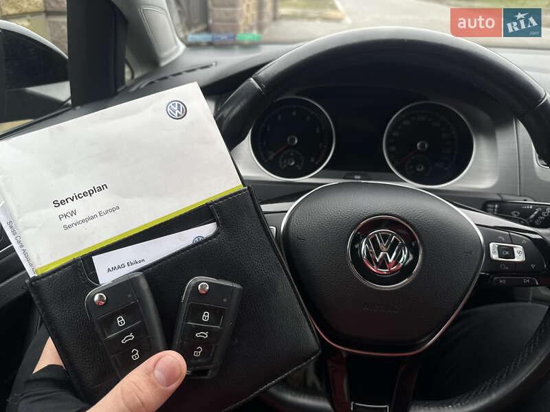 Універсал Volkswagen Golf 2015 в Луцьку