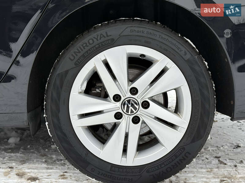 Универсал Volkswagen Golf 2022 в Луцке