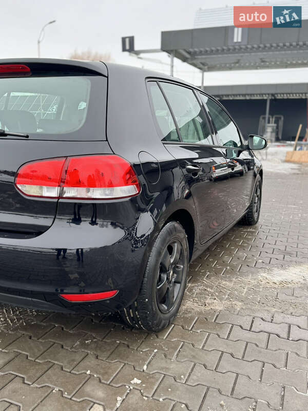 Хэтчбек Volkswagen Golf 2009 в Владимире