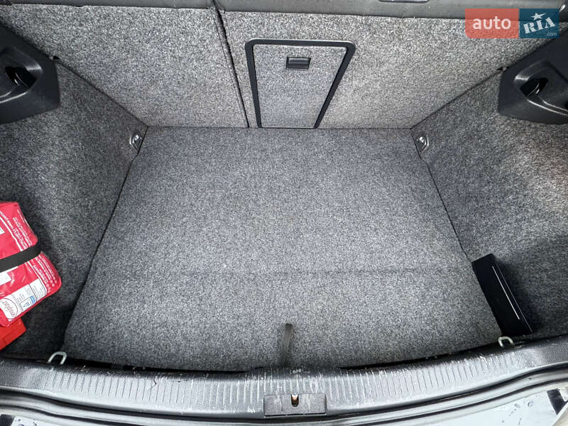 Хэтчбек Volkswagen Golf 2009 в Владимире