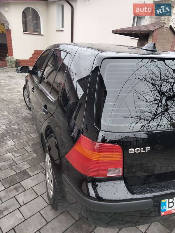 Хэтчбек Volkswagen Golf 1998 в Жовкве