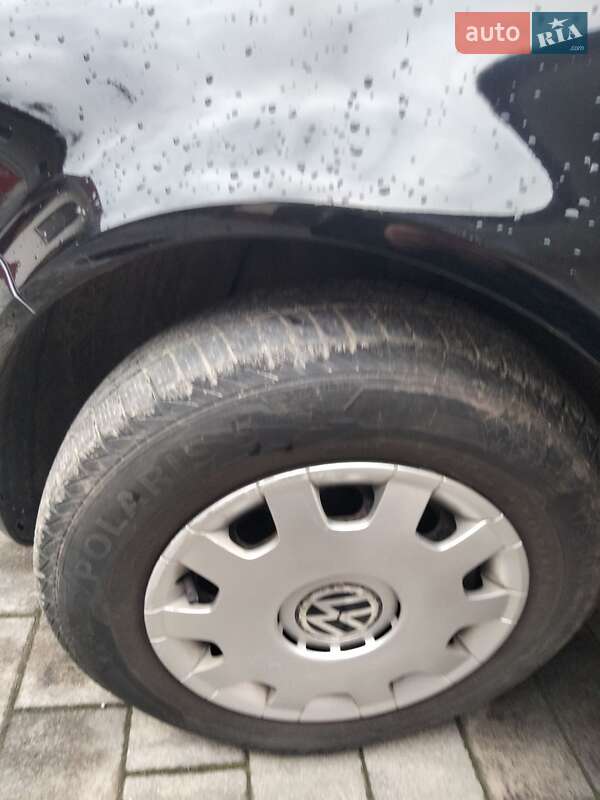 Хэтчбек Volkswagen Golf 1998 в Жовкве