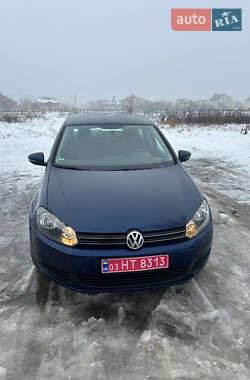 Хэтчбек Volkswagen Golf 2009 в Сумах