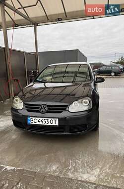 Хэтчбек Volkswagen Golf 2004 в Львове