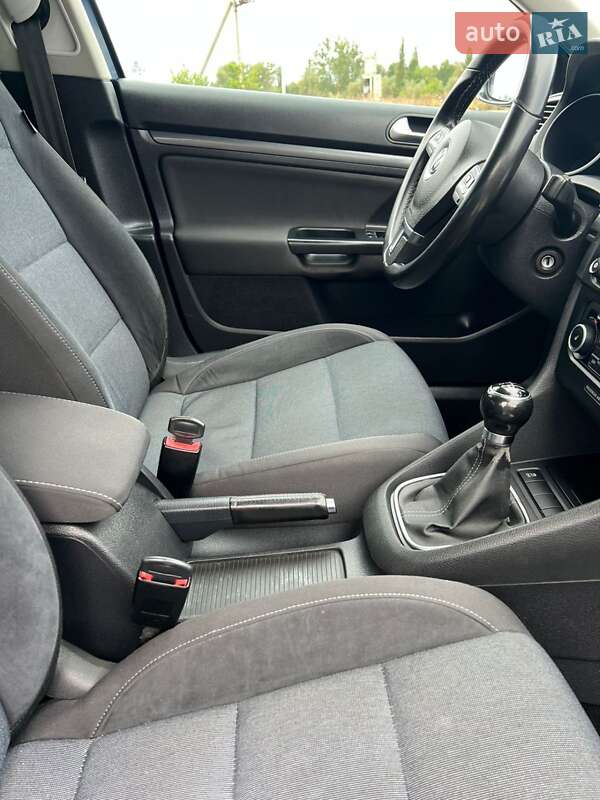 Универсал Volkswagen Golf 2011 в Дубровице фото 16 Универсал Volkswagen Golf 2011 в Дубровице