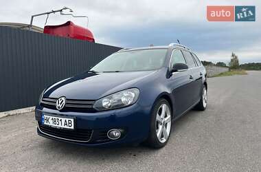 Универсал Volkswagen Golf 2011 в Дубровице