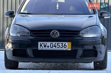 Хэтчбек Volkswagen Golf 2004 в Тернополе