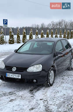 Хэтчбек Volkswagen Golf 2006 в Луцке