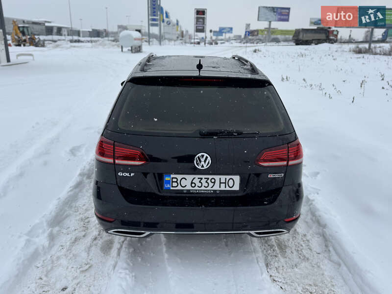 Универсал Volkswagen Golf 2019 в Львове