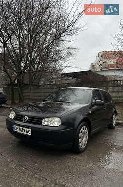 Хэтчбек Volkswagen Golf 2000 в Запорожье