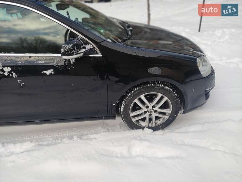 Универсал Volkswagen Golf 2009 в Каменец-Подольском