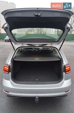 Универсал Volkswagen Golf 2018 в Чернигове