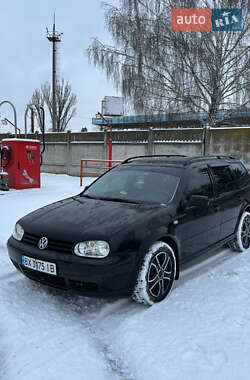 Універсал Volkswagen Golf 2000 в Вінниці