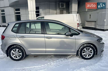 Хэтчбек Volkswagen Golf 2014 в Киеве