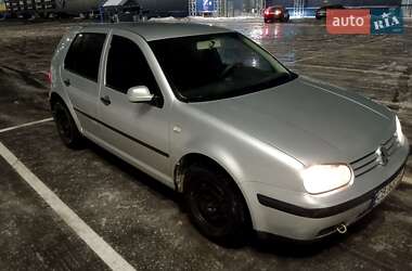 Хетчбек Volkswagen Golf 2003 в Чернігові