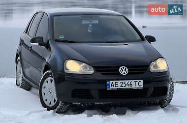 Хэтчбек Volkswagen Golf 2003 в Днепре