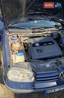 Хетчбек Volkswagen Golf 2002 в Хмельницькому