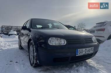 Хетчбек Volkswagen Golf 2002 в Самборі