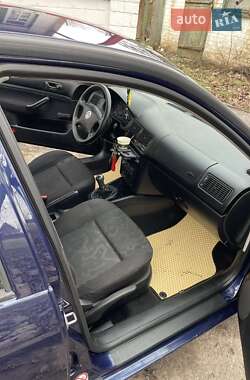 Хетчбек Volkswagen Golf 1999 в Кам'янці