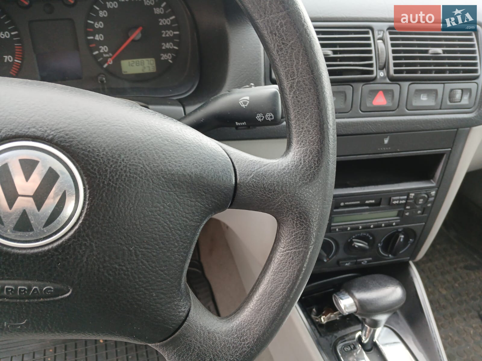 Volkswagen Golf 2003 VIN WVWZZZ1JZ3W585155 фото оголошення 8 з 11