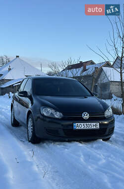 Хэтчбек Volkswagen Golf 2009 в Ужгороде