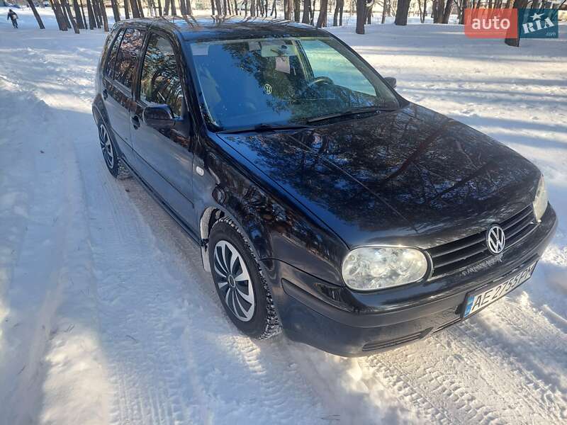 Volkswagen Golf 2000