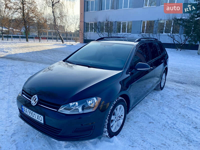 Универсал Volkswagen Golf 2015 в Киеве