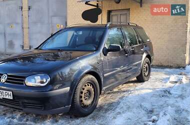 Універсал Volkswagen Golf 2000 в Львові