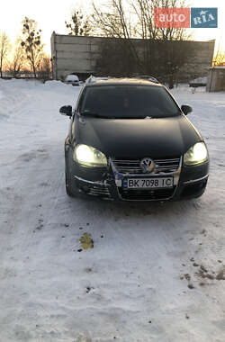 Універсал Volkswagen Golf 2008 в Березному