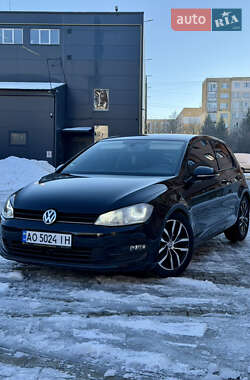 Хетчбек Volkswagen Golf 2013 в Ужгороді
