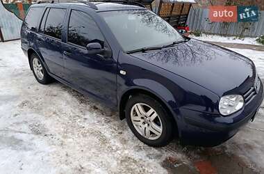 Универсал Volkswagen Golf 2004 в Бершади
