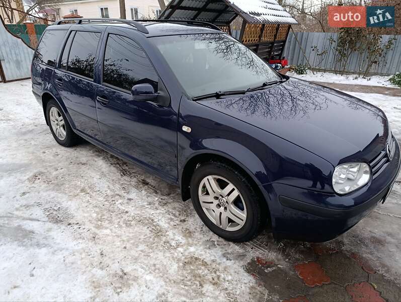 Volkswagen Golf 2004