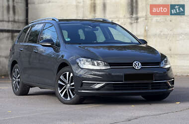 Універсал Volkswagen Golf 2019 в Рівному