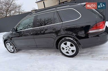 Універсал Volkswagen Golf 2010 в Калуші