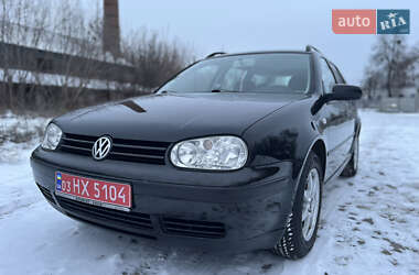 Универсал Volkswagen Golf 2002 в Хороле