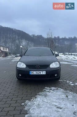 Хэтчбек Volkswagen Golf 2007 в Сваляве