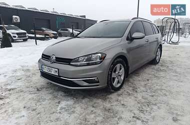 Универсал Volkswagen Golf 2017 в Ивано-Франковске