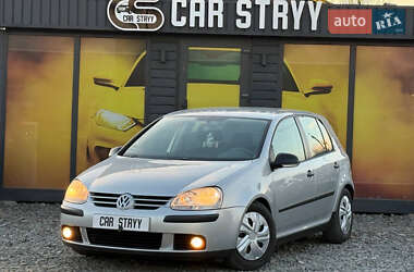 Хэтчбек Volkswagen Golf 2004 в Стрые