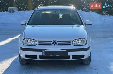 Универсал Volkswagen Golf 2004 в Староконстантинове