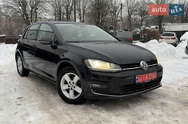 Хэтчбек Volkswagen Golf 2016 в Житомире