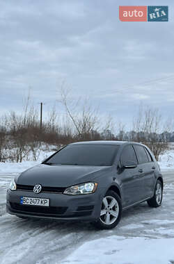 Хэтчбек Volkswagen Golf 2015 в Львове
