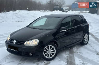Хэтчбек Volkswagen Golf 2004 в Ивано-Франковске